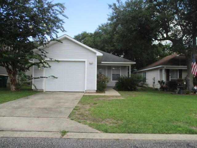 7720 Lola Cir in Navarre, FL - Building Photo