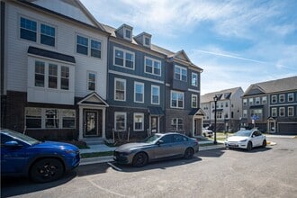 236 Chianti Ter SE in Leesburg, VA - Building Photo - Building Photo