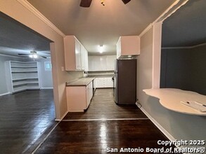 167 Birchwood Dr in San Antonio, TX - Building Photo - Building Photo