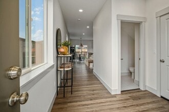 1319 Oppek St NE in Keizer, OR - Building Photo - Building Photo