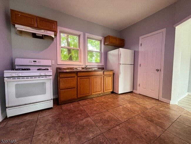 1401 Lincoln St in Linden, NJ - Building Photo - Building Photo