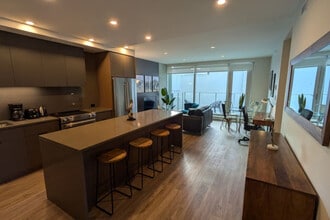 952 Johnson St in Victoria, BC - Building Photo - Building Photo