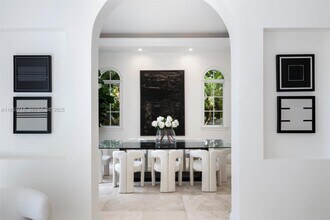 9941 SW 60th Ct in Pinecrest, FL - Building Photo - Building Photo