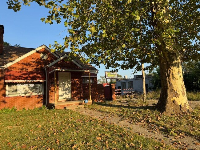15318 Whitcomb in Detroit, MI - Building Photo - Building Photo