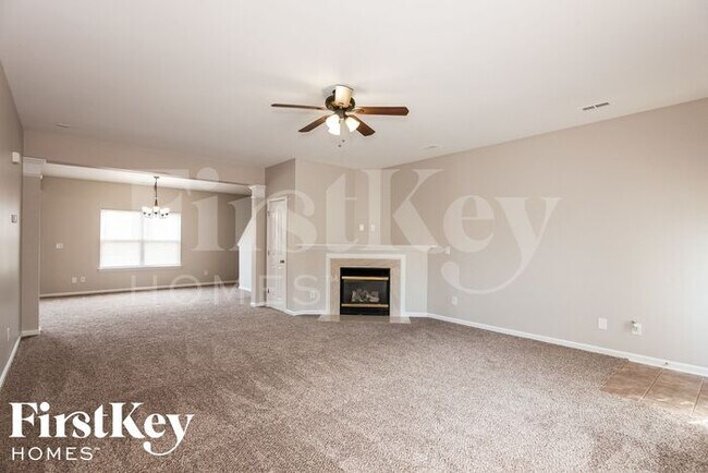 1737 Larne Cir in Charlotte, NC - Foto de edificio - Building Photo