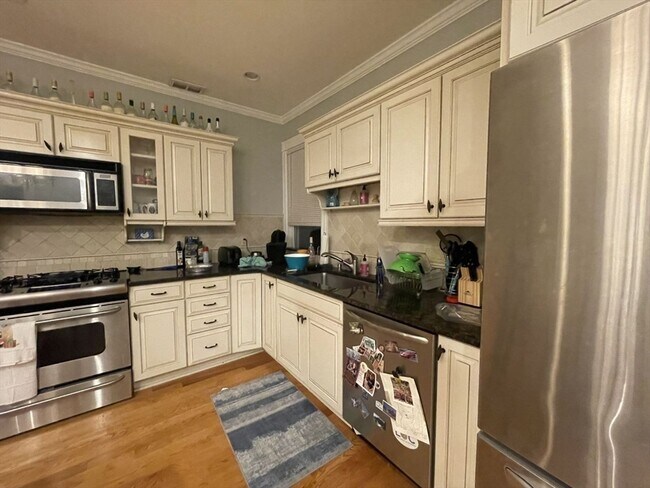 66 Chestnut St, Unit #1
