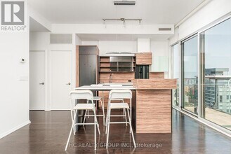 75 St Nicholas St in Toronto, ON - Building Photo - Building Photo