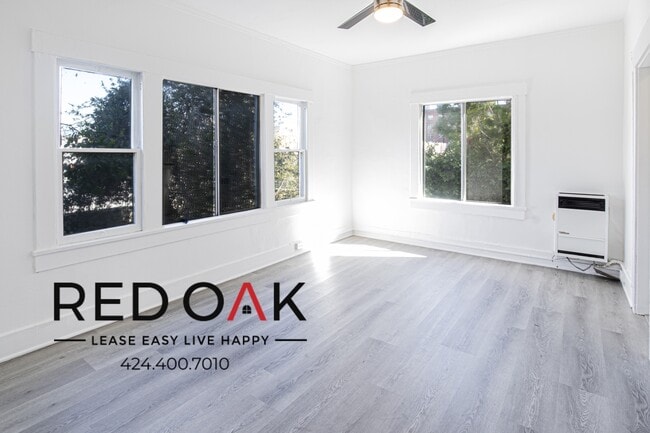 property at 816 S Park View St