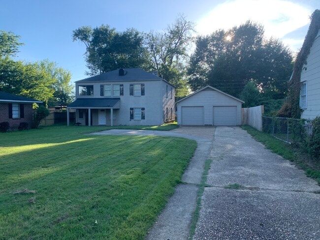 22 Arlington Dr