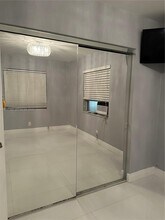 323 Washington Ave in Miami Beach, FL - Building Photo - Building Photo