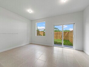 1538 SE 27th Rd in Homestead, FL - Building Photo - Building Photo