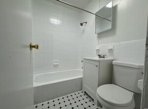 2690 John F Kennedy Blvd, Unit 12 in Jersey City, NJ - Building Photo - Building Photo