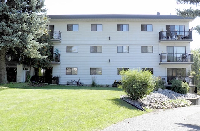 Viscount Villa Apartments in Kamloops, BC - Building Photo