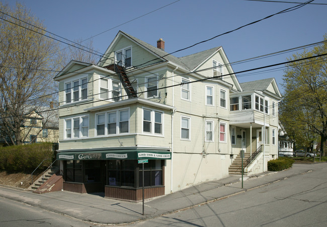 225-229 E Pearl St in Torrington, CT - Building Photo - Building Photo