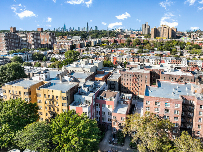 67 Hawthorne St in Brooklyn, NY - Building Photo - Building Photo