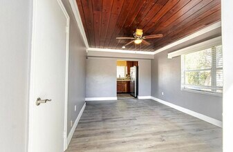 112 W 34th St in West Palm Beach, FL - Building Photo - Building Photo