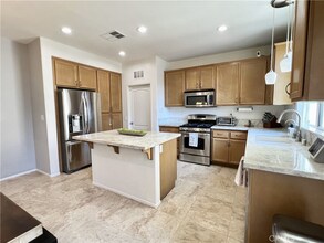 10382 Sparkling Dr in Rancho Cucamonga, CA - Building Photo - Building Photo