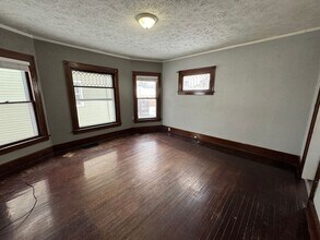 1828 9th St in Rock Island, IL - Building Photo - Building Photo