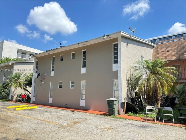 property at 1525 NW 19th Terrace