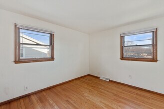 9554 W Beckett Ave in Milwaukee, WI - Building Photo - Building Photo