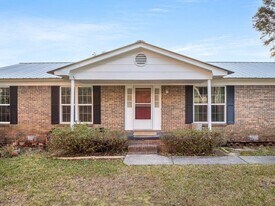 122 Beach Dr in Fort Walton Beach, FL - Building Photo