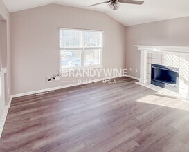 918 SE Kingscross Rd in Blue Springs, MO - Building Photo - Building Photo