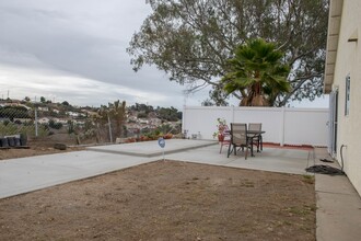 303 S Siena St in San Diego, CA - Building Photo - Building Photo