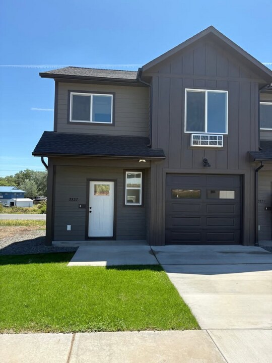 2827 Cyprus Ct in Moscow, ID - Building Photo