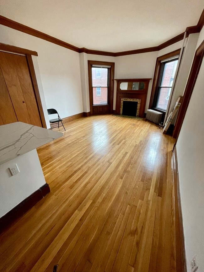 874 Beacon St, Unit 4 in Boston, MA - Building Photo - Building Photo