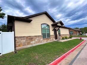 11252 Lost Maples Trail in Austin, TX - Building Photo - Building Photo