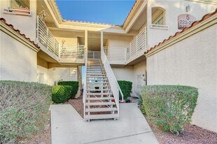 1900 N Torrey Pines Dr in Las Vegas, NV - Building Photo