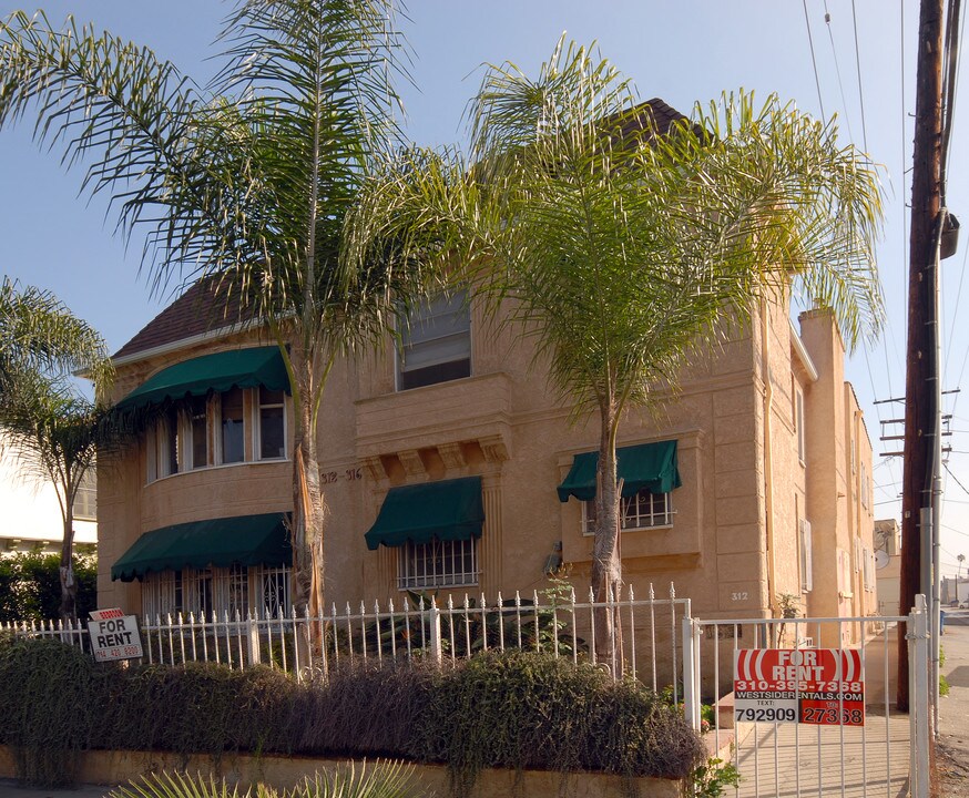 312 N Spaulding Ave in Los Angeles, CA - Building Photo