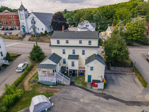 183 Main St in Newmarket, NH - Building Photo - Building Photo