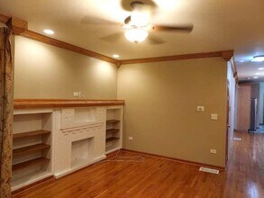 8233 S Langley Ave in Chicago, IL - Building Photo - Building Photo