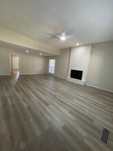 11032 Springhollow Rd in Oklahoma City, OK - Building Photo - Building Photo