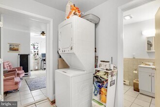 2010 E York St in Philadelphia, PA - Building Photo - Building Photo