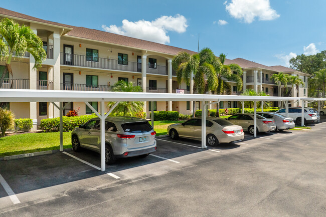 Deauville Lake Club in Naples, FL - Building Photo - Building Photo