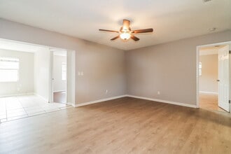6173 71st St N in St. Petersburg, FL - Building Photo - Building Photo