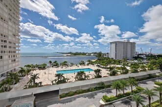 2100 S Ocean Ln, Unit 508 in Fort Lauderdale, FL - Building Photo - Building Photo