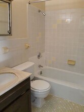 1410 Acre St in Duluth, MN - Building Photo - Building Photo