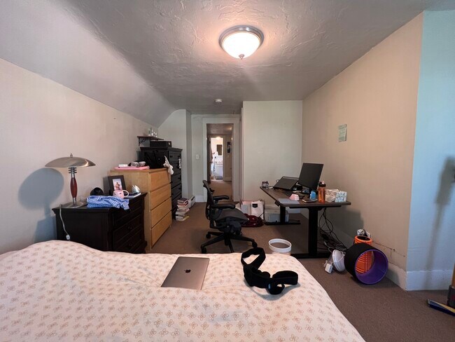 92 Pleasant St, Unit 3 in Cambridge, MA - Building Photo - Building Photo