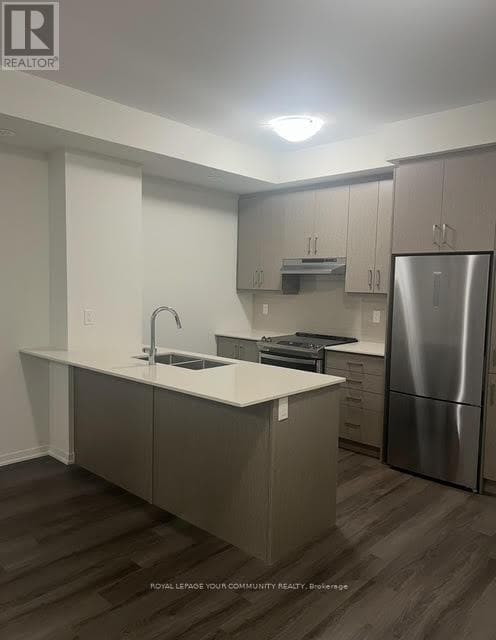 150 Honeycrisp Cres in Vaughan, ON - Building Photo - Building Photo