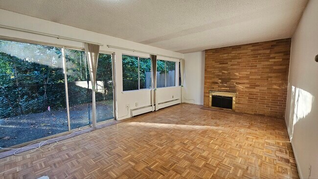 849 Westview Crescent in North Vancouver, BC - Building Photo - Building Photo