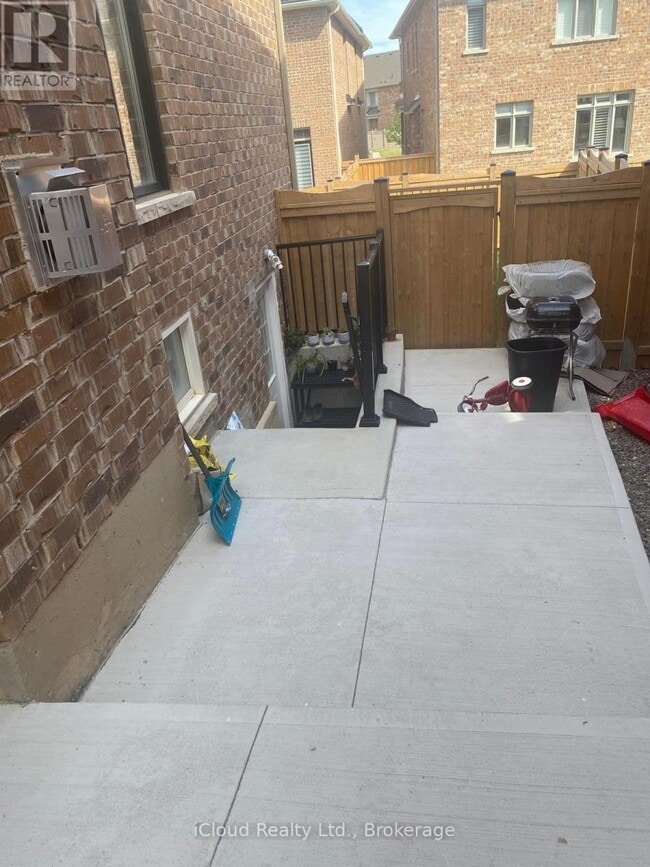 16 Provost Trail in Brampton, ON - Building Photo - Building Photo