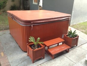 5488 E 27th St in Long Beach, CA - Foto de edificio - Building Photo