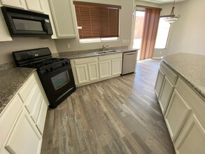 5721 Pacesetter St in North Las Vegas, NV - Building Photo - Building Photo