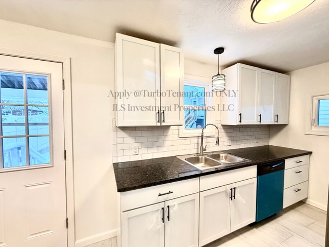 property at 341 N 6th Ave