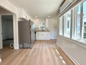 4125 S Van Ness Ave in Los Angeles, CA - Building Photo - Building Photo