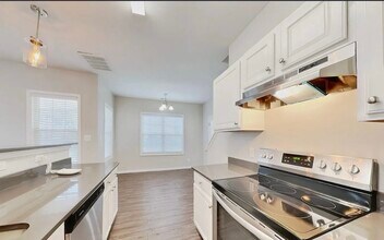 5817 Wynmore Road in Raleigh, NC - Building Photo - Building Photo