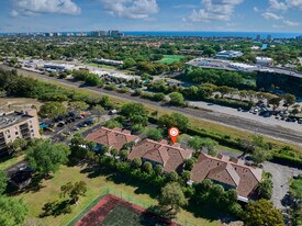 5121 Sabal Gardens Ln in Boca Raton, FL - Building Photo